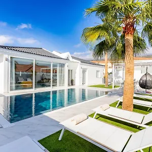 Nicole Wifi, Gym, Heated Pool , Callao Salvaje Spain